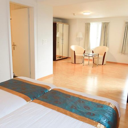 Swiss Hotel La Couronne Αβάνς Εξωτερικό φωτογραφία