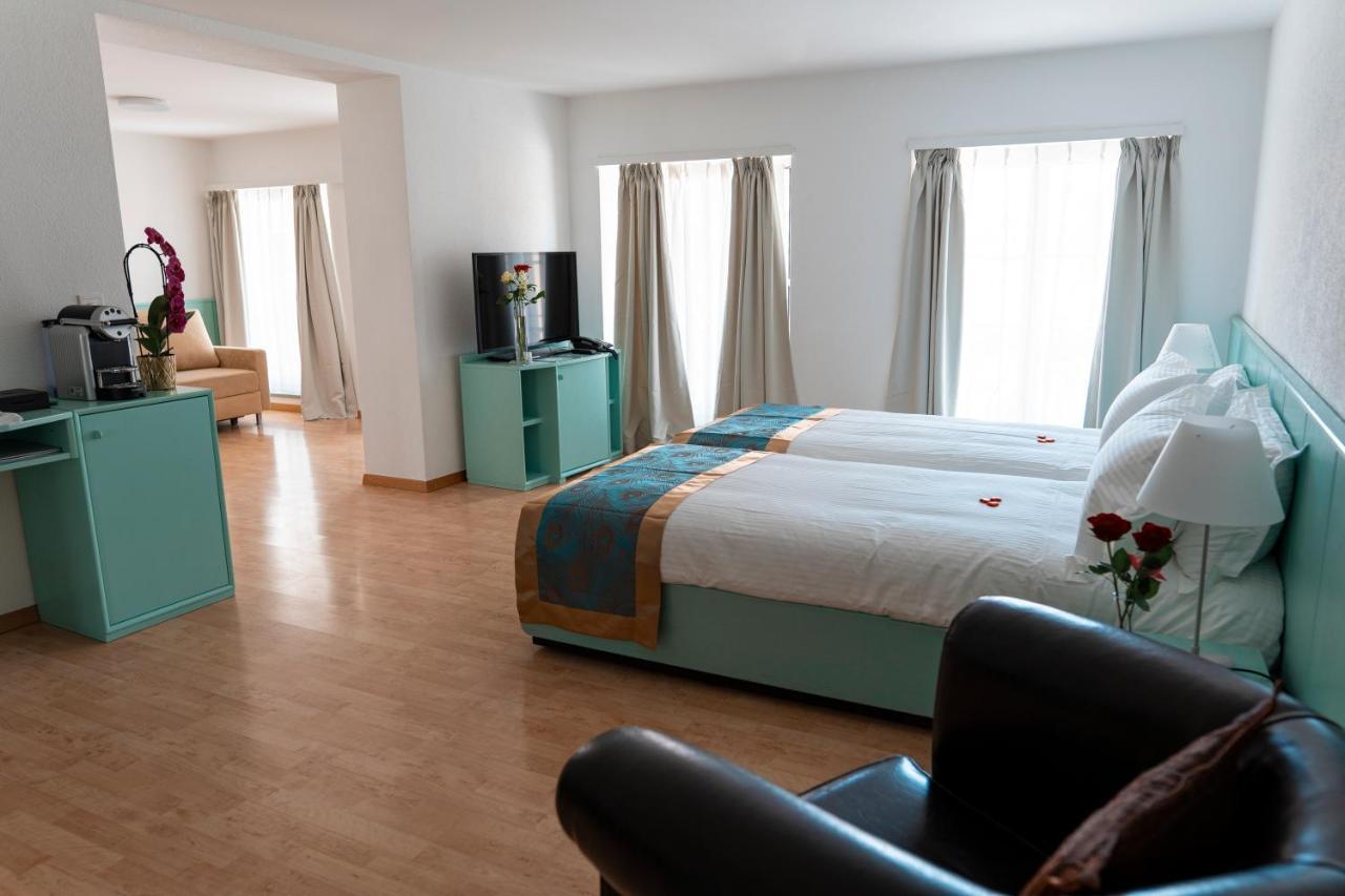 Swiss Hotel La Couronne Αβάνς Εξωτερικό φωτογραφία