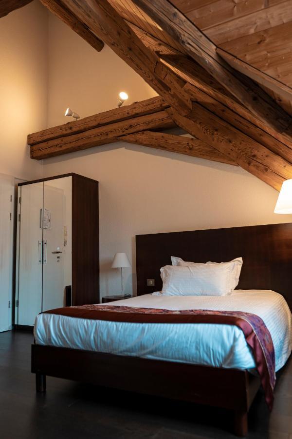 Swiss Hotel La Couronne Αβάνς Εξωτερικό φωτογραφία