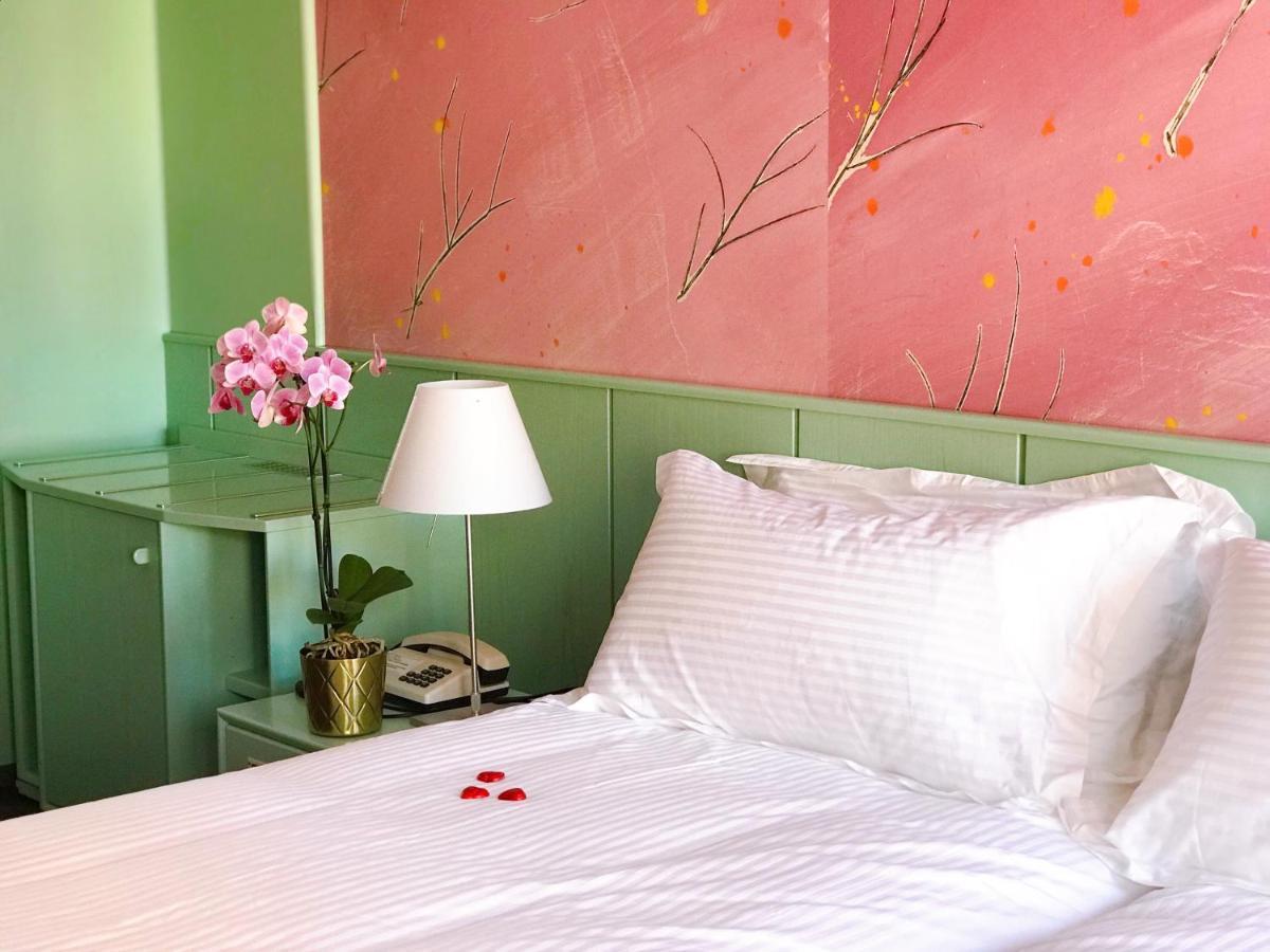Swiss Hotel La Couronne Αβάνς Εξωτερικό φωτογραφία