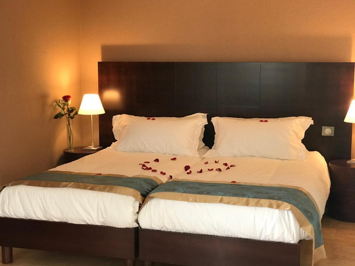 Swiss Hotel La Couronne Αβάνς Εξωτερικό φωτογραφία