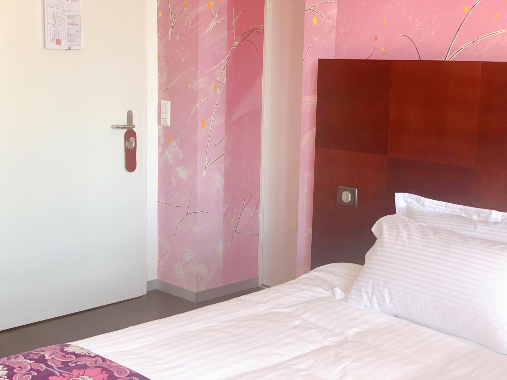 Swiss Hotel La Couronne Αβάνς Εξωτερικό φωτογραφία